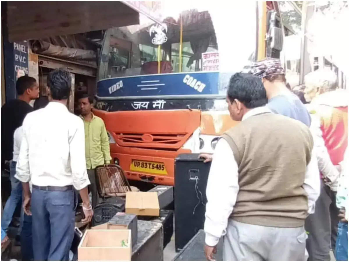 Bus Accident in Kasganj UP