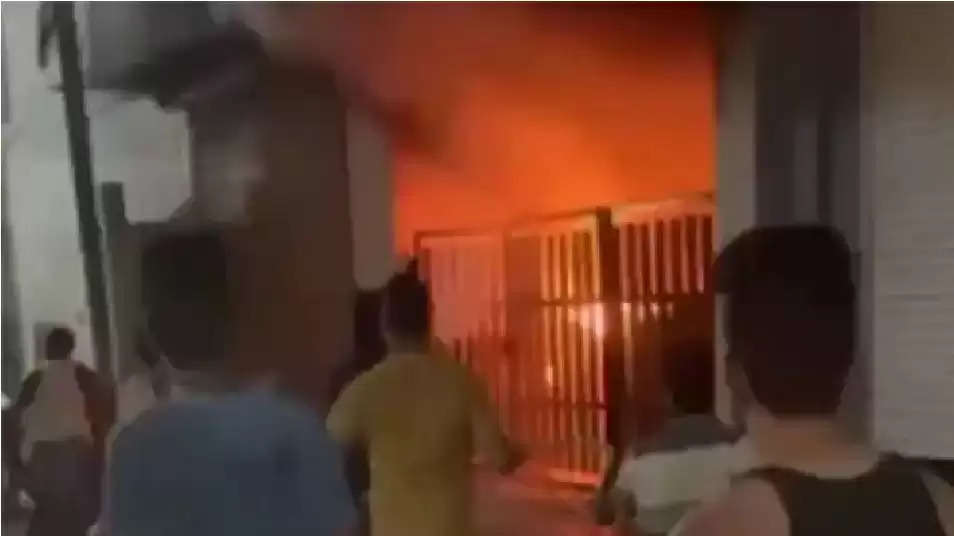 7 died in fire at indoor