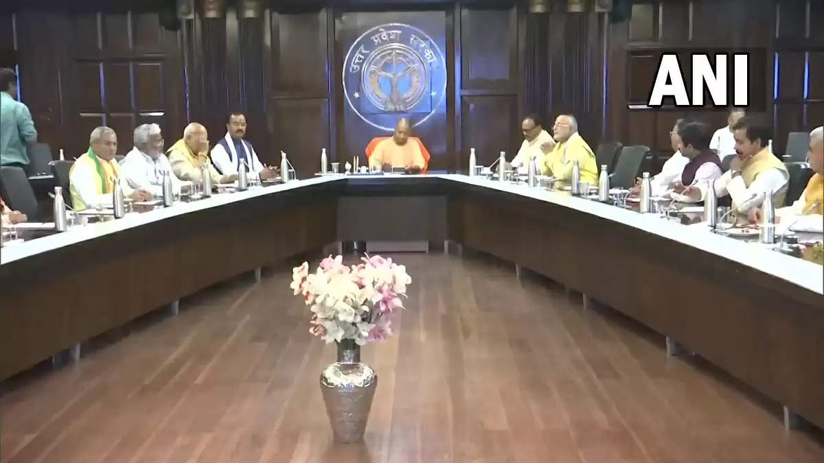 cabinet meeting