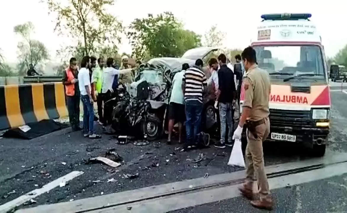 7 died in yamuna expressway accident