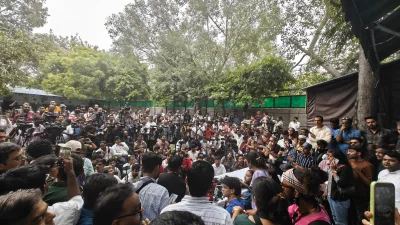 राहुल गांधी की अपील : बोले–दोपहर 1:30 बजे बाराखंभा जंक्शन पहुंचें, यह संविधान और लोकतंत्र बचाने की लड़ाई