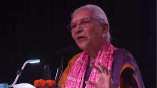 उत्तर प्रदेश की राज्यपाल आनंदीबेन पटेल ने लखनऊ स्थित महर्षि यूनिवर्सिटी के सातवें दीक्षोत्सव में विद्यार्थियों को संबोधित किया।